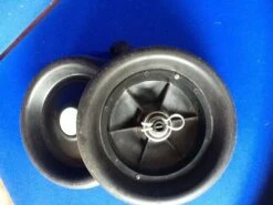 USED MOCAD WHEELS WITH BUILT IN CLUTCHES (PAIR)